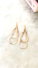 Load image into Gallery viewer, The Gold Everly Earrings
