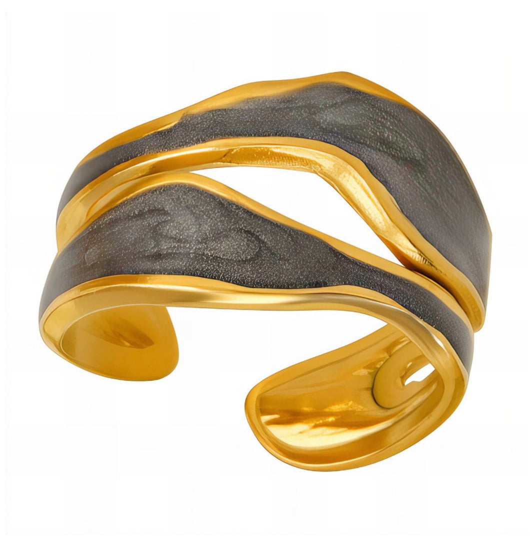 The Ebony or Ivory & Gold Wave Ring
